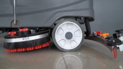 洗地機吸水扒無法下降？怎么調(diào)整