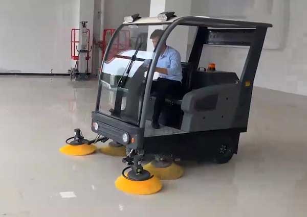 電動掃地車廠家哪家好？價格怎么樣